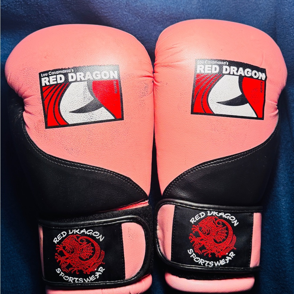 Lou Casamassa’s Red Dragon Pink and Black 14oz Boxing Gloves